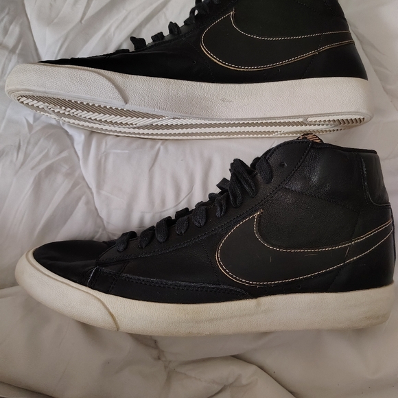 Men Size 9 Nike Shoes - Picture 13 of 14